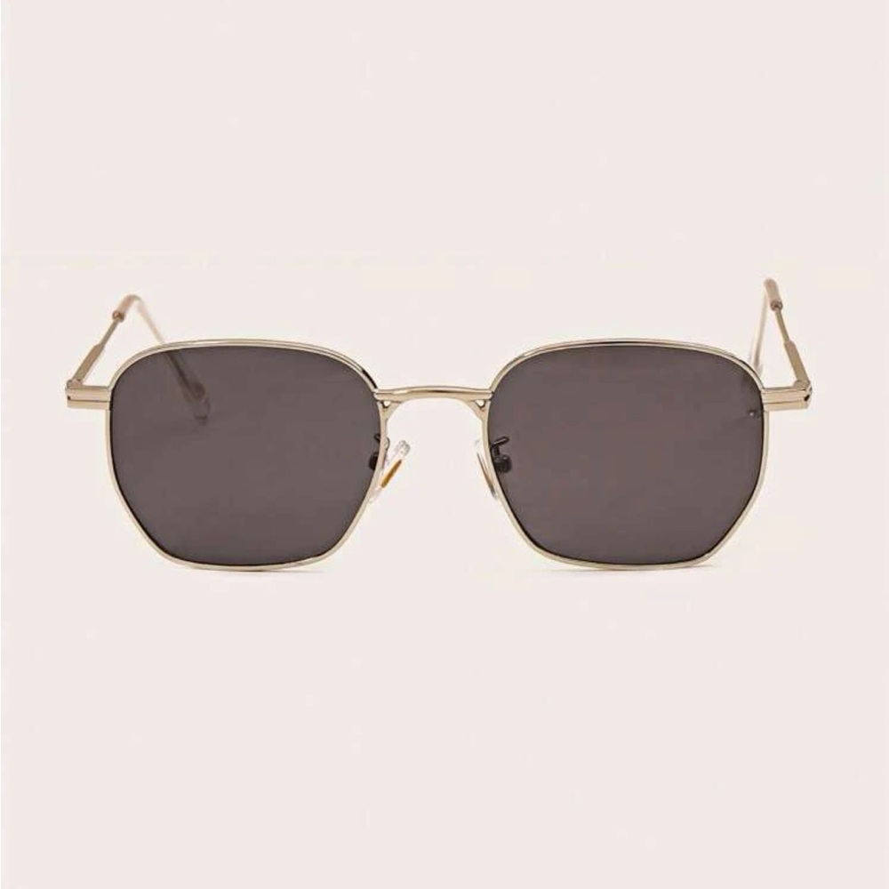 Retro Large Square Grey Lens Sunglasses in Silver Metal OS New - Picture 3 of 6